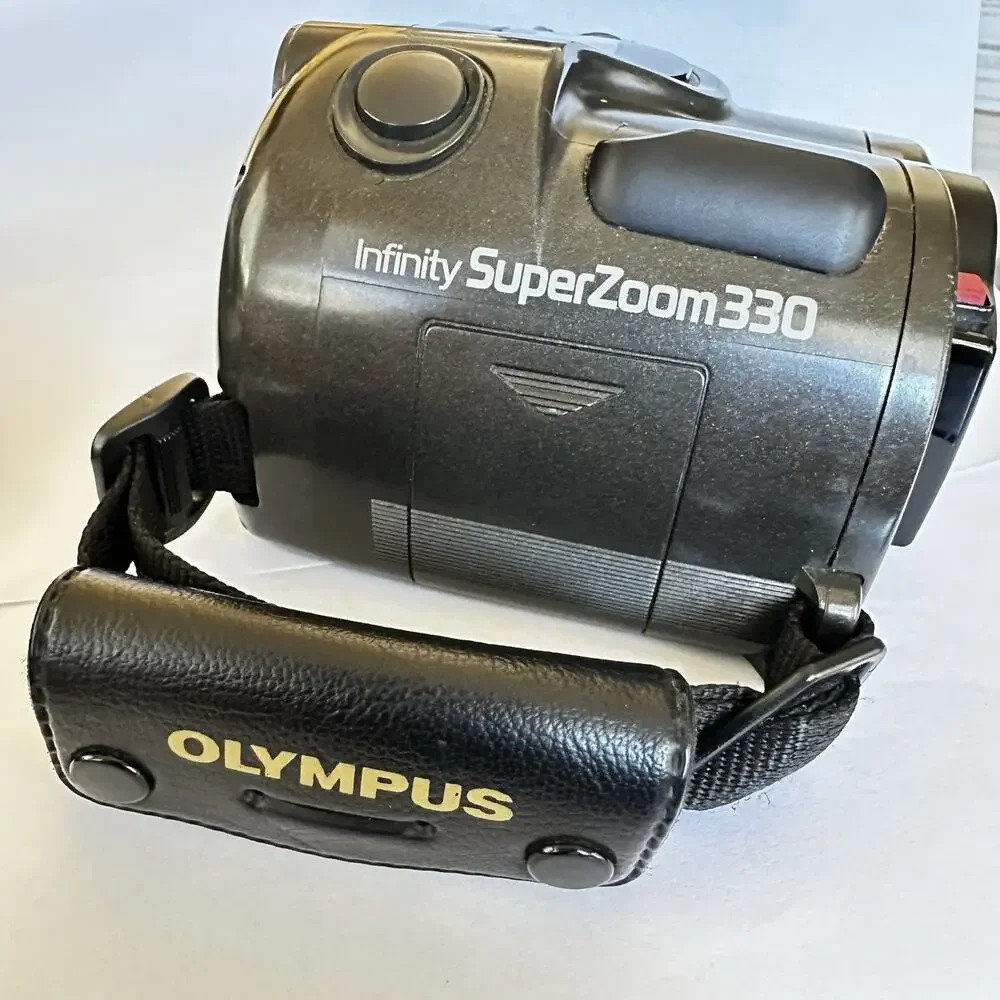 Vtg Olympus Infinity SuperZoom 330 AF Point & Shoot 35mm Film Camera Works